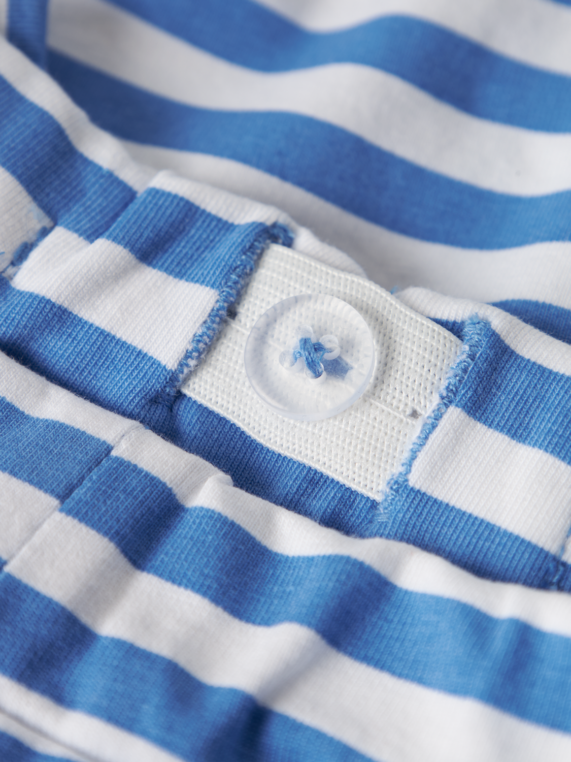 model_shot-front_full